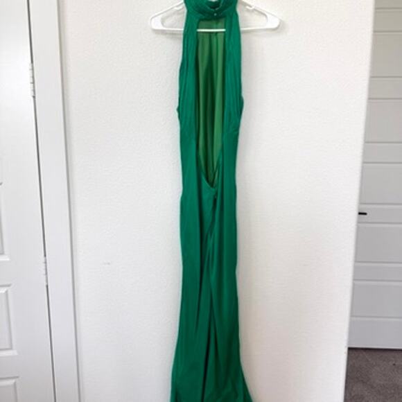 MESHKI Green Halter Backless Gown XL Pleated Neck Evening Dress Formal Maxi - Picture 8 of 11